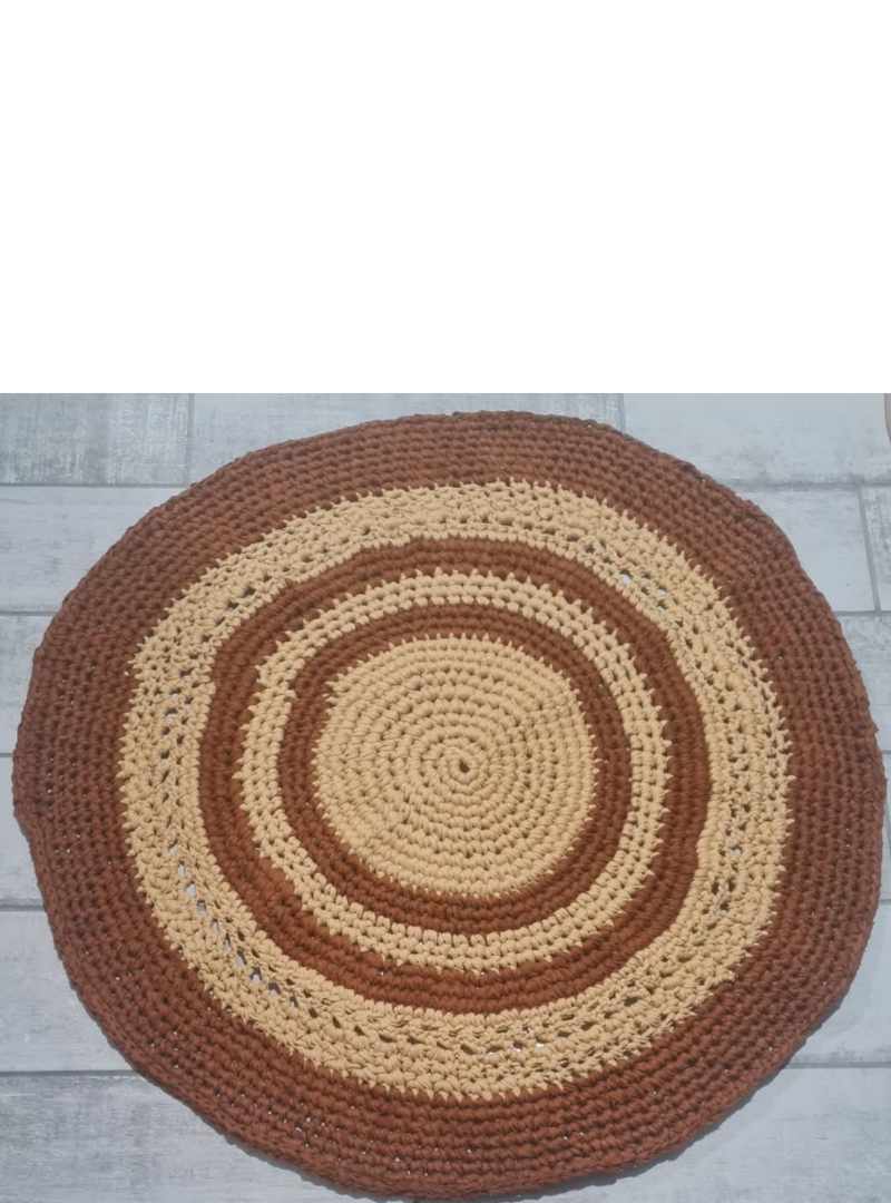 Handgehekelde T-shirt yarn mat (1,1m deursnee)