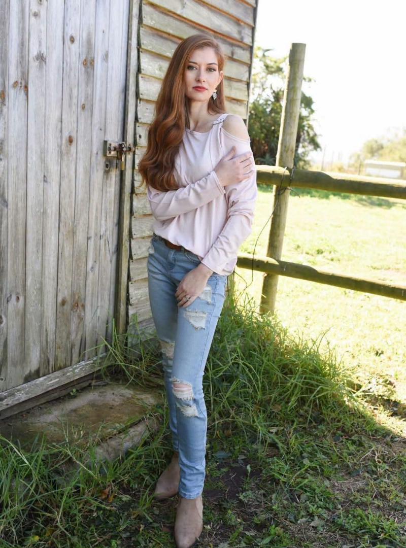 Aniela Sagte Pienk Buckle Top