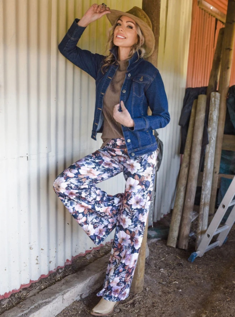 Aniela Loka Broek
