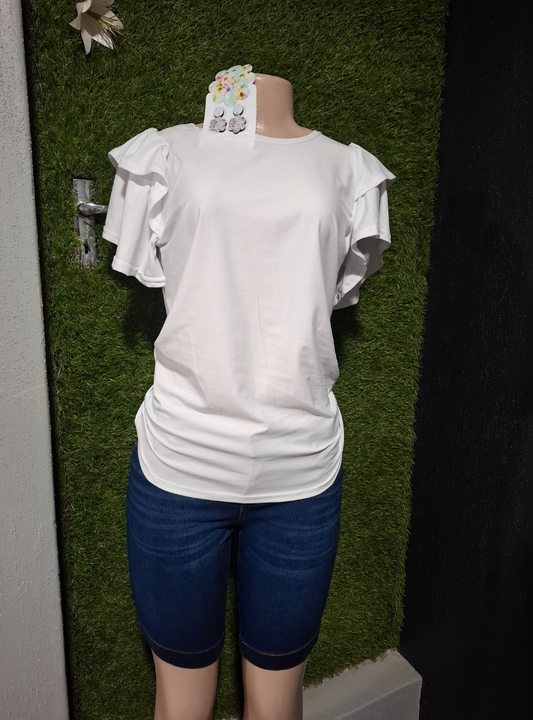 Combo deal: Small wit Amanda top & 30 denim short (geskik vir n 32 lyfie) & een stelletjie Betties oorbelle